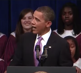 Barack Obama speaks at Kalamazoo Central in 2010