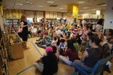 Bilingual Toddler Tales Program at San Francisco Public Library Mission Branch